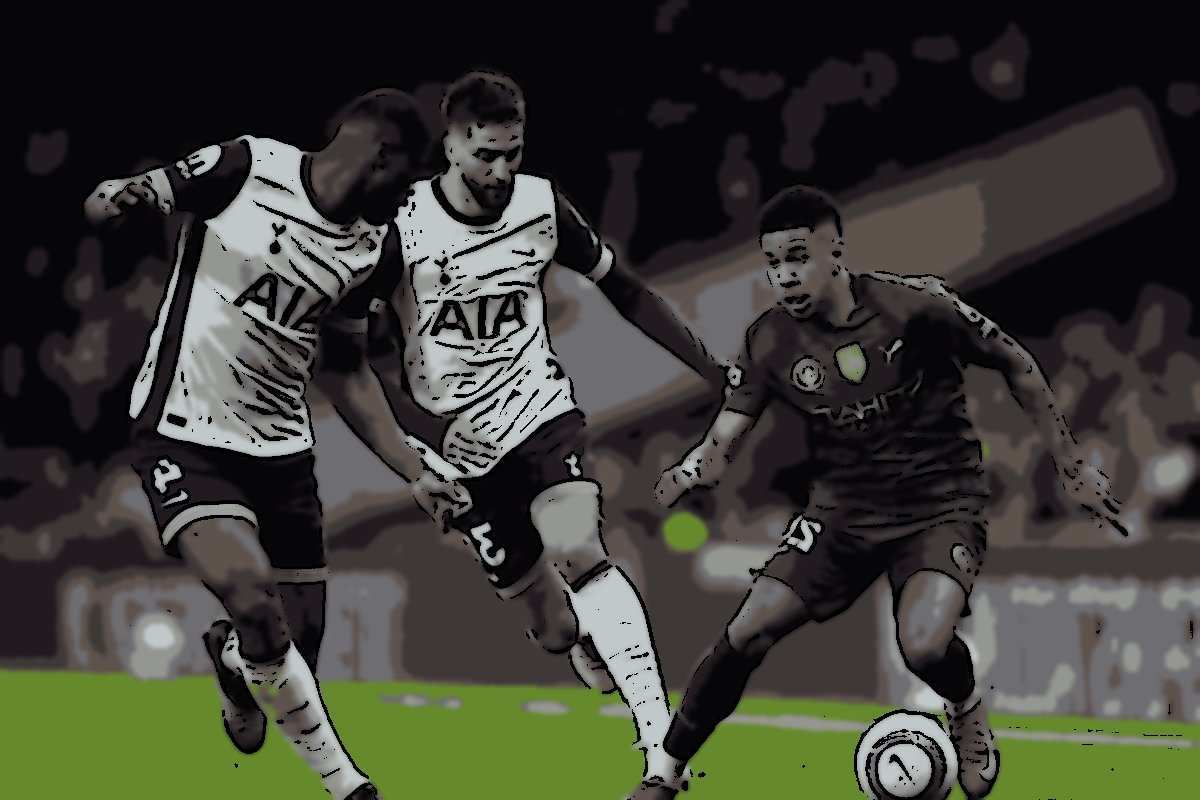 Tottenham, Manchester City olarak Savinhoyu takip etmeye...