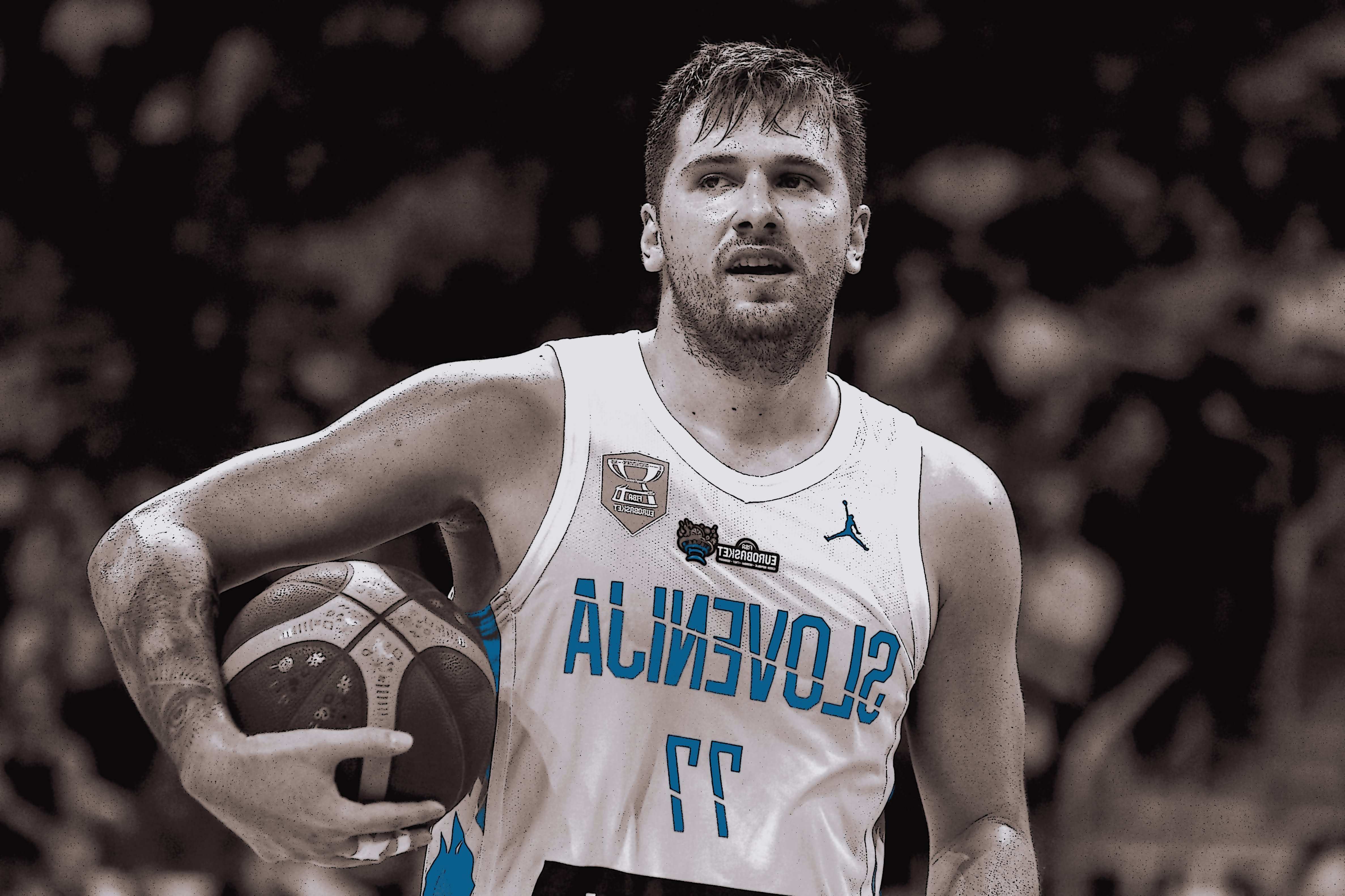 Luka Don?i? Eurobasket sergisi sırasında diz çarpışması...